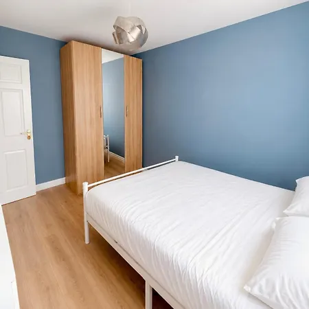 Spacious Double In Town, Galway Bed & Breakfast *