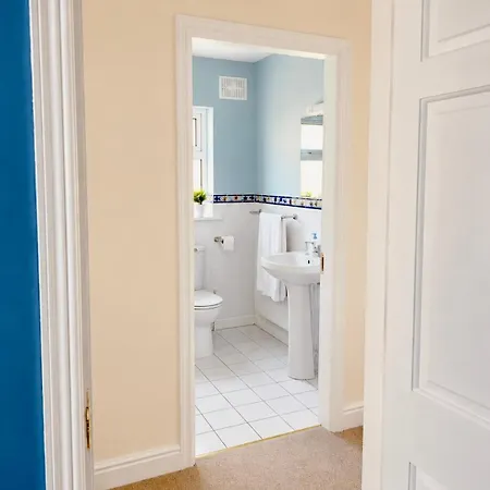 Spacious Double In Town, Galway *